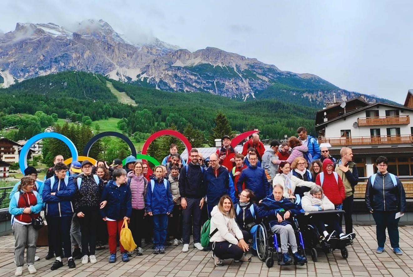 HAPPY CAMP VILLA GREGORIANA ＂MAX PACHNER, ASSIEME NEI VALORI DELLA SOLIDARIETA' ＂
